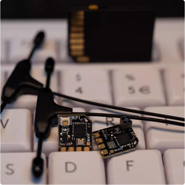 用于TX16S TX12 ZORRO ELRS遥控无线电发射器固定翼FPV无人机的无线电发射器RP1 RP2 RP3 2.4ghz ExpressLRS ELRS纳米接收器